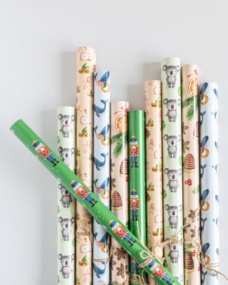 🎁 Zabalte radost stylově! 🎁 A to s našimi balicími papíry s autorskými ilustracemi, které jsou nejen krásné, ale také...